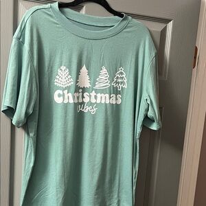 Christmas Vibes Graphic Tee